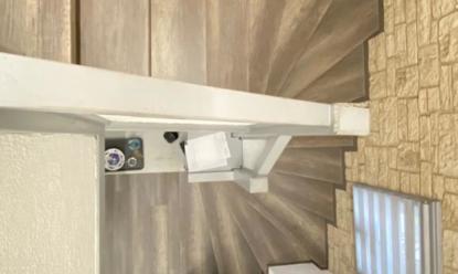 HABILLAGE D’ESCALIER, PARQUET ET PLAFOND TENDU A KINGERSHEIM